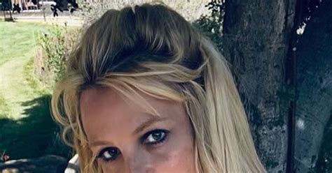 britney spears boobs|Britney Spears Poses Topless in Daisy Dukes Amid。